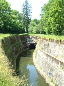  Tunnel canal du Nivernais